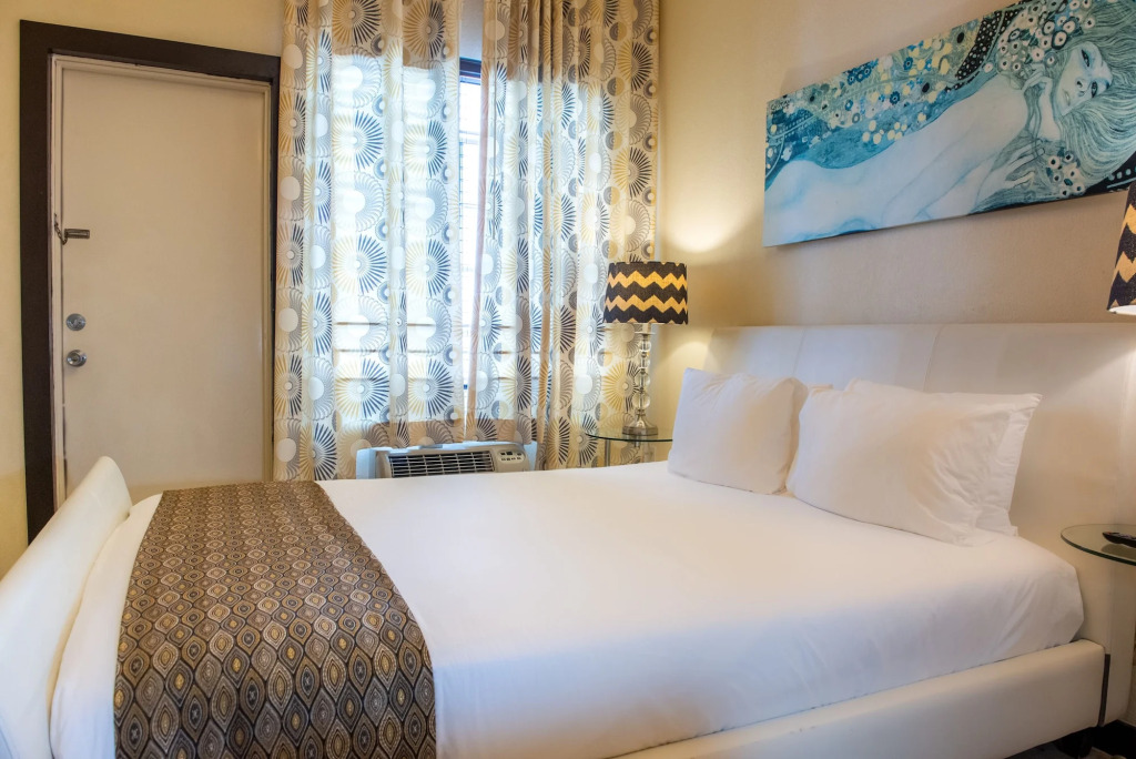 Tradewinds Apartment Hotel Miami Beach