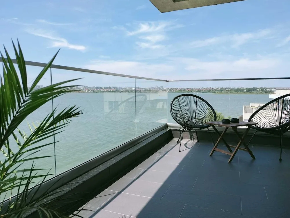 Diamond View Apartments