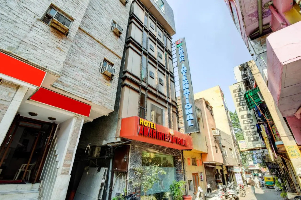 Hotel Amar International