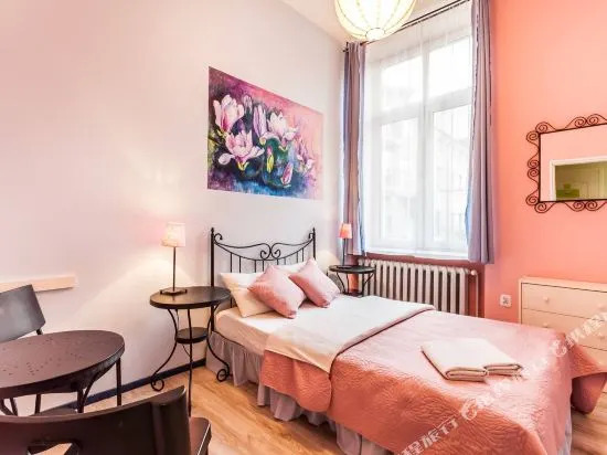 The Secret Garden Apartment Jozefa