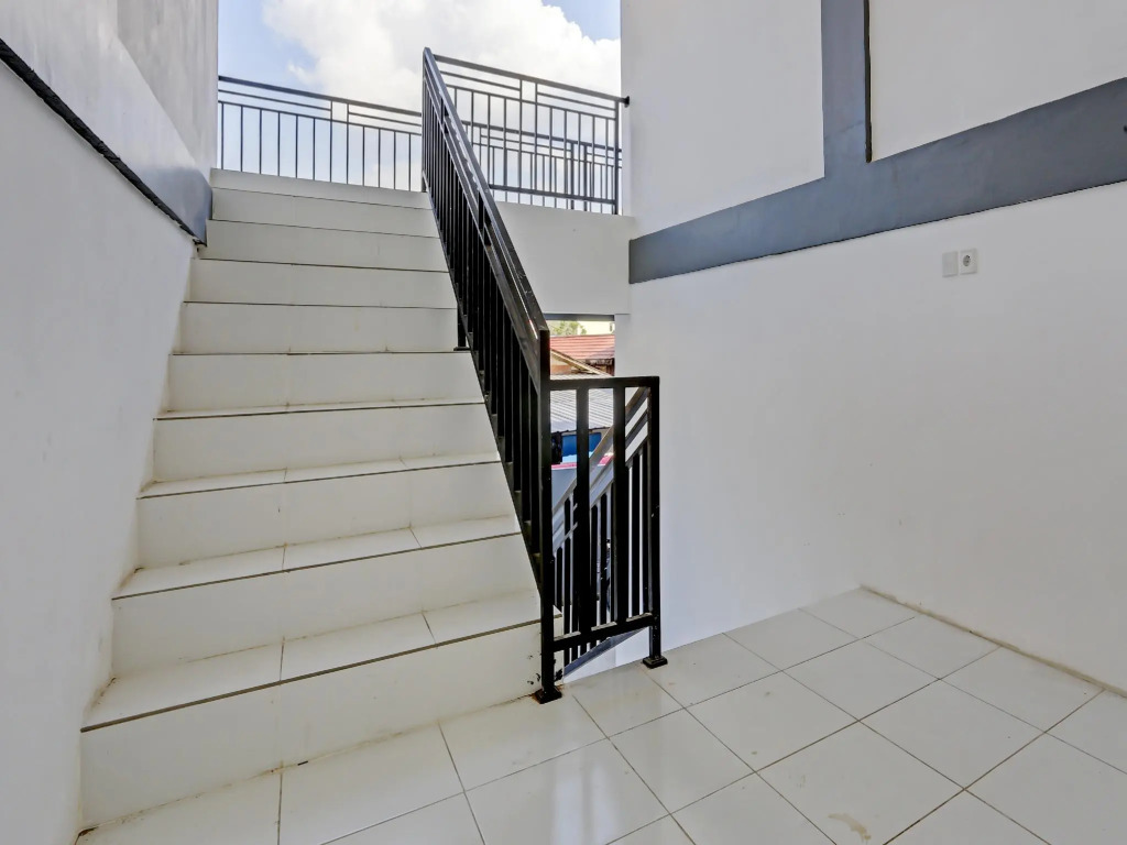 RedDoorz near Bigmall Samarinda 2