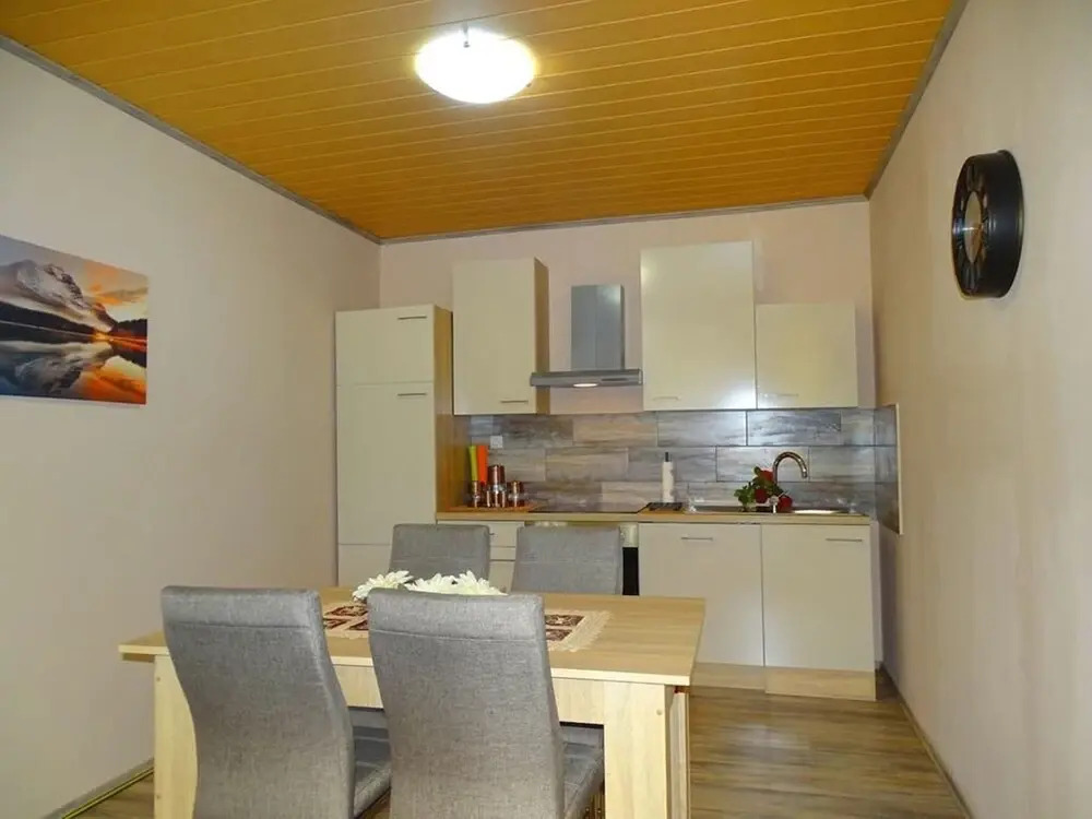 Villa Rossa mit Pool für 8 Personen