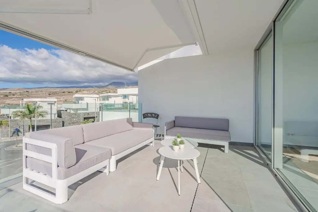 Villa Superior 1 - Casangular by Upper