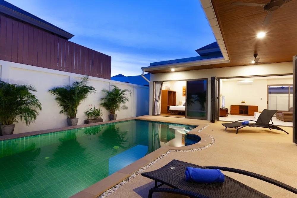 New Boutique Pool Villa Sequoia Close to Rawai and Naiharn Beach