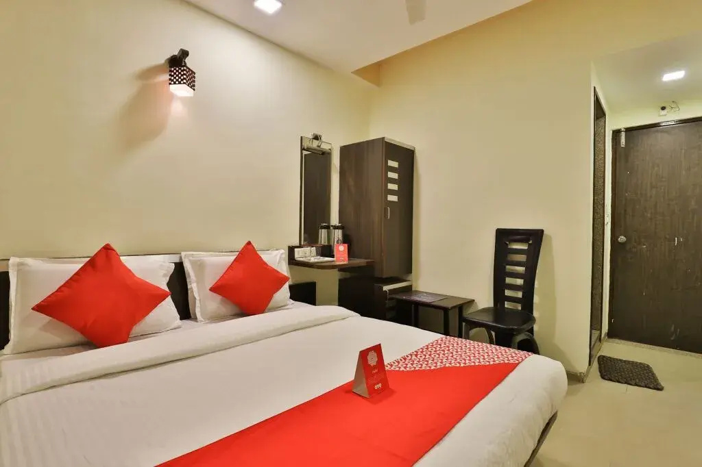 Hotel Santro By OYO Rooms
