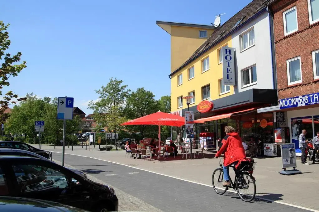 Hotel Am Segelhafen & Free Parking