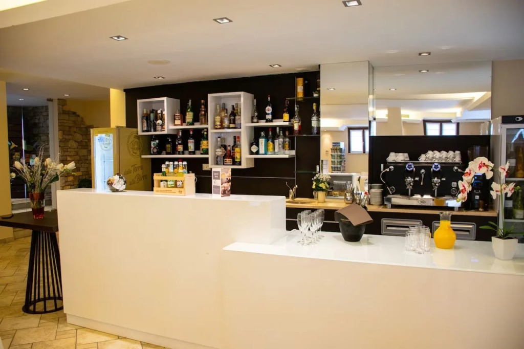 Отель AHG Donna Silvia Wellness Hotel