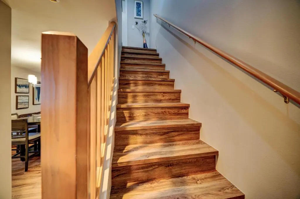 Cozy 2 Bedroom Townhouse in Northgate