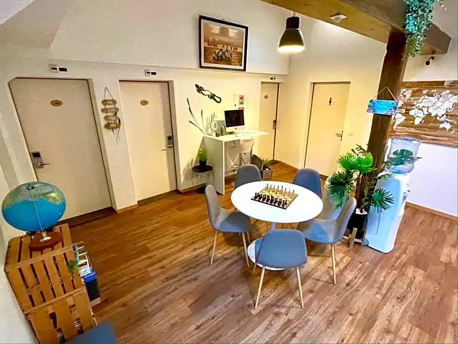 VIVA Hostel