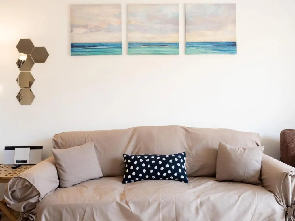2263 - Beautiful apt close from beach