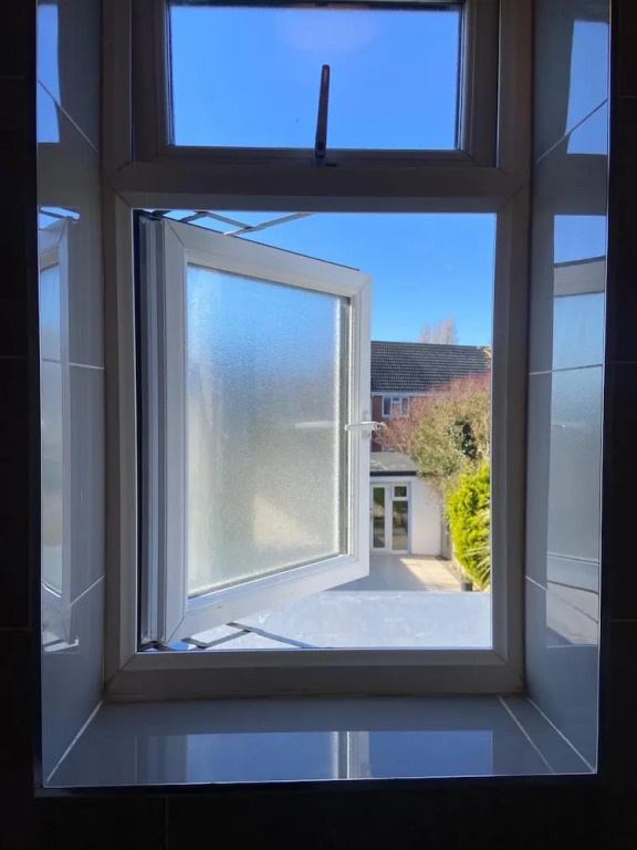 Spacious 3-bed House in Brighton With Parking