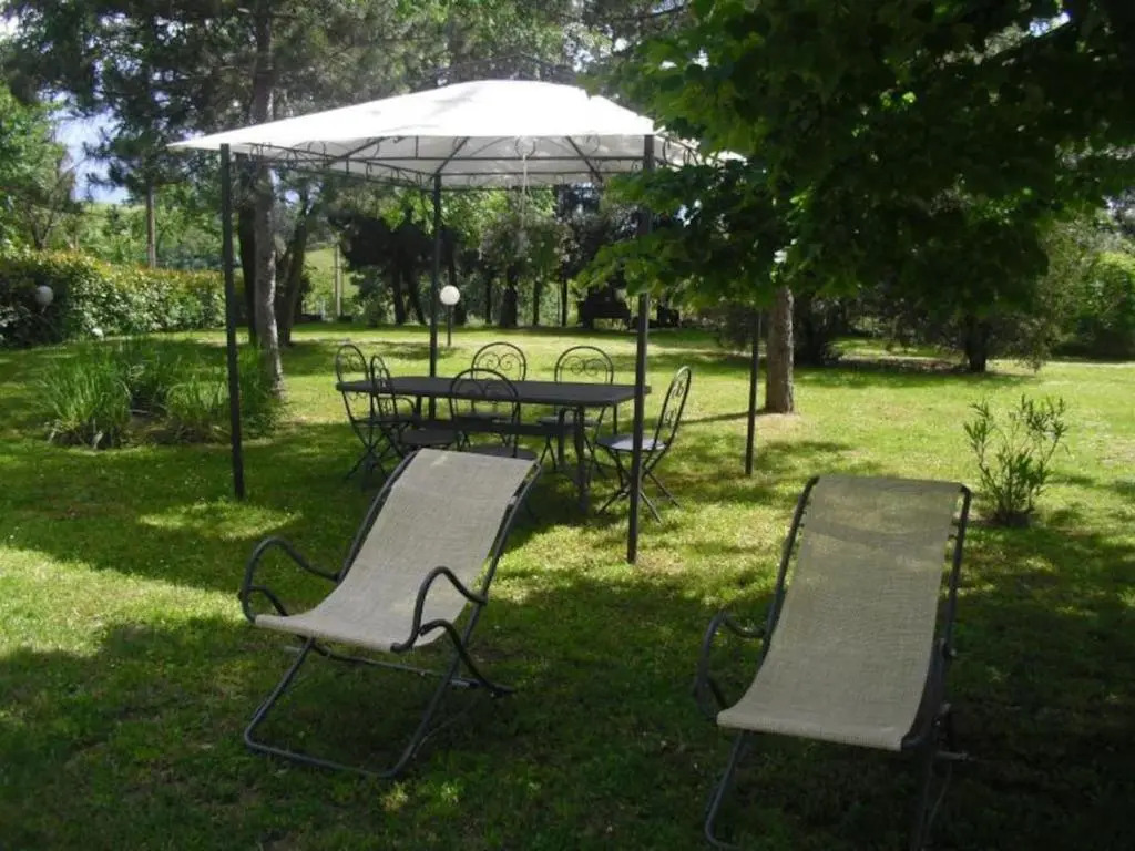 House With one Bedroom in Trequanda, With Shared Pool and Enclosed Garden