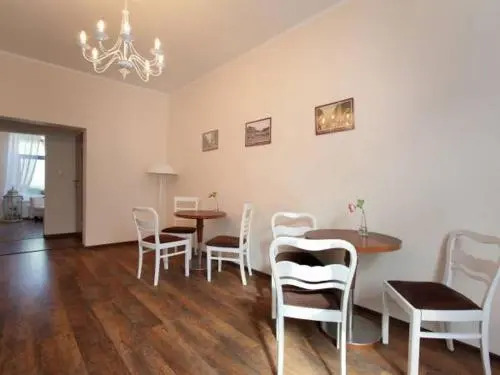 Lew Hostel