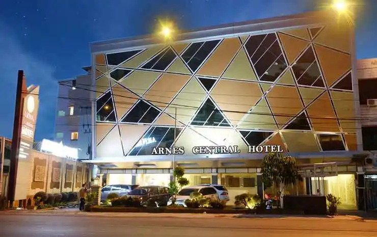 Arnes Hotel
