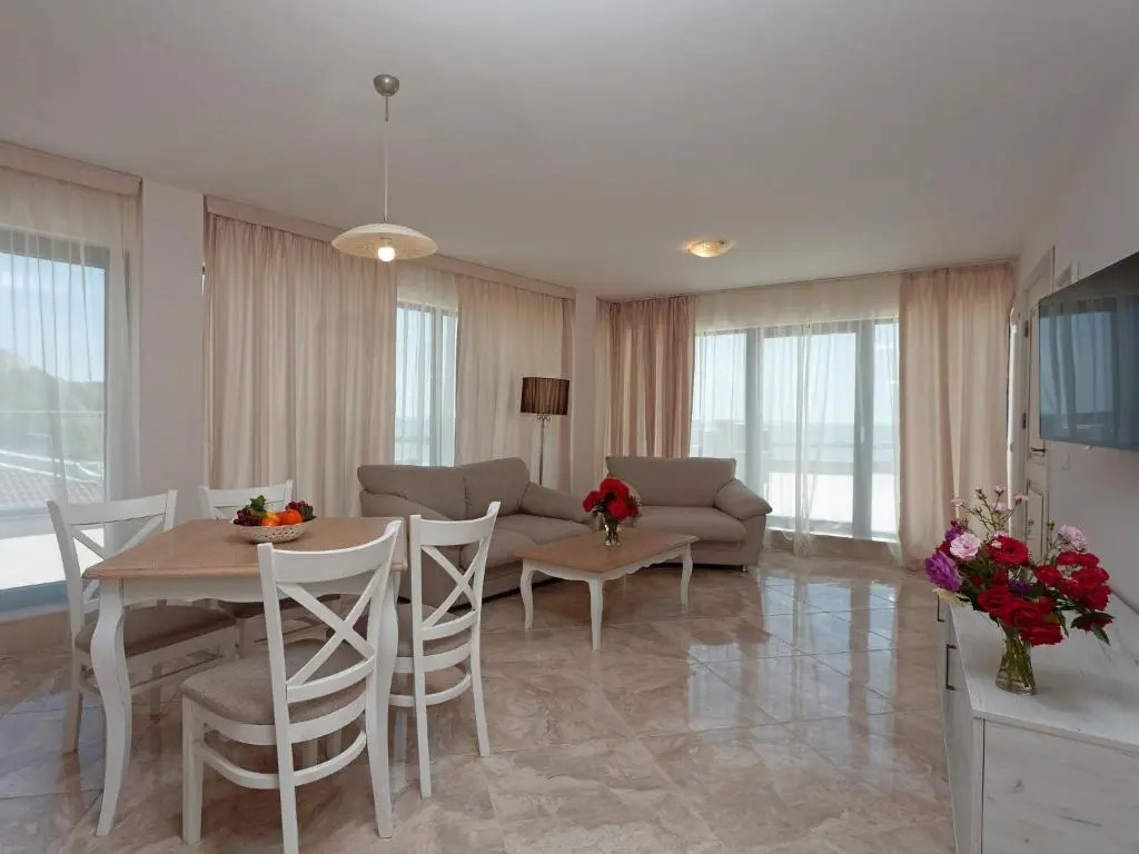 Antik Apartments