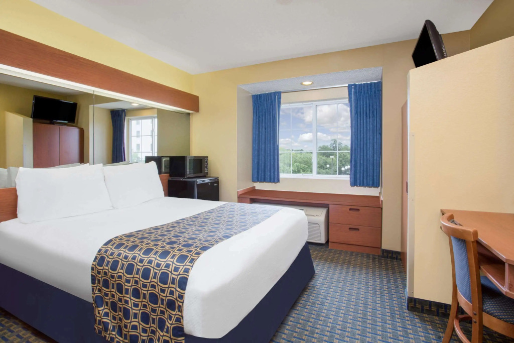 Microtel Inn & Suites Leesburg
