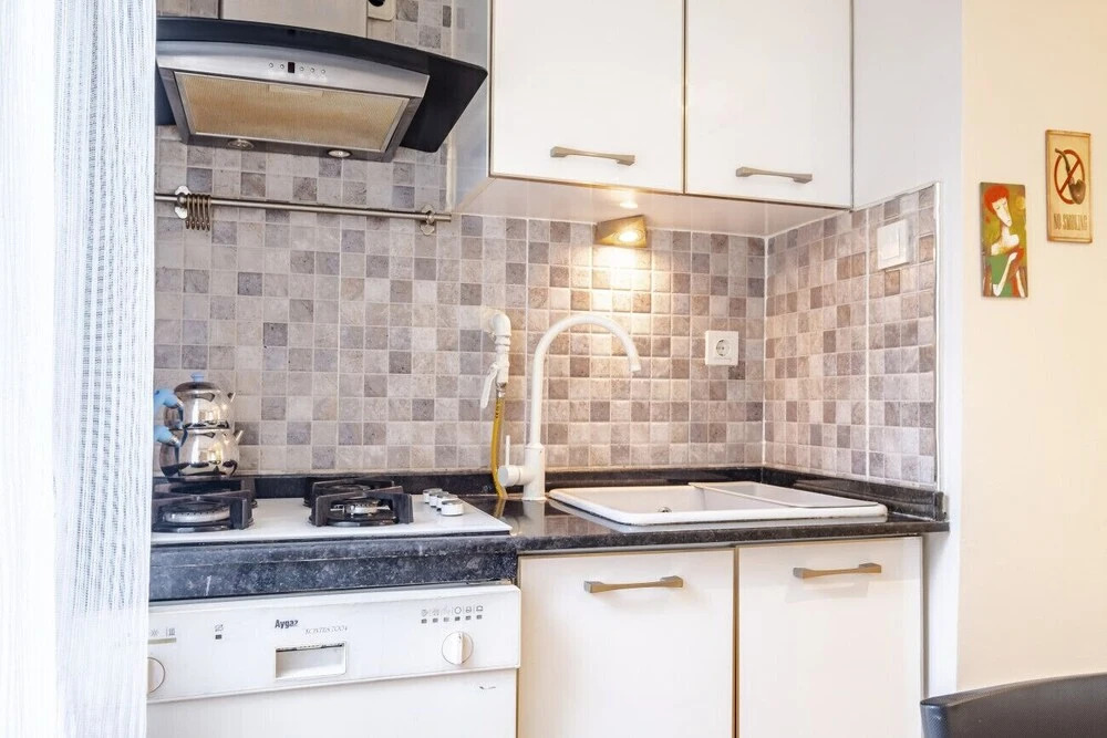 Vibrant Flat Close to Zorlu Center With Backyard