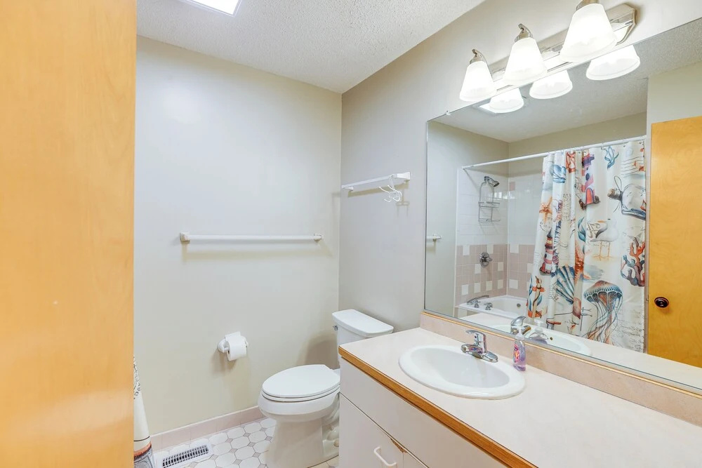 Walk to the Beach! 5BR Outer Banks Home