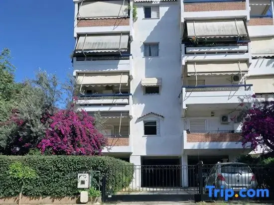 Spacious 3BR Apt w/ Large Balcony|Near Metro & ACS