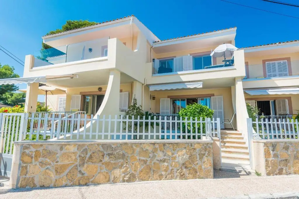Sea Side 4, Adosado Primera Línea Playa Alcudia by SM Holiday Properties