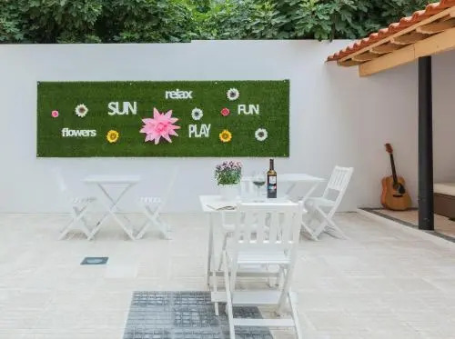 Five Senses Hostel