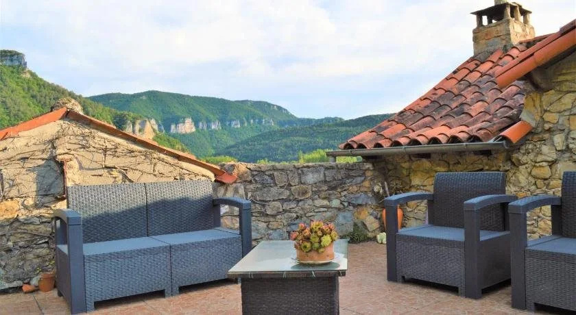 LES GARGOUILLES - Piscine à Débordement Avec Vue Exceptionnelle - Gorges du Tarn - Millau