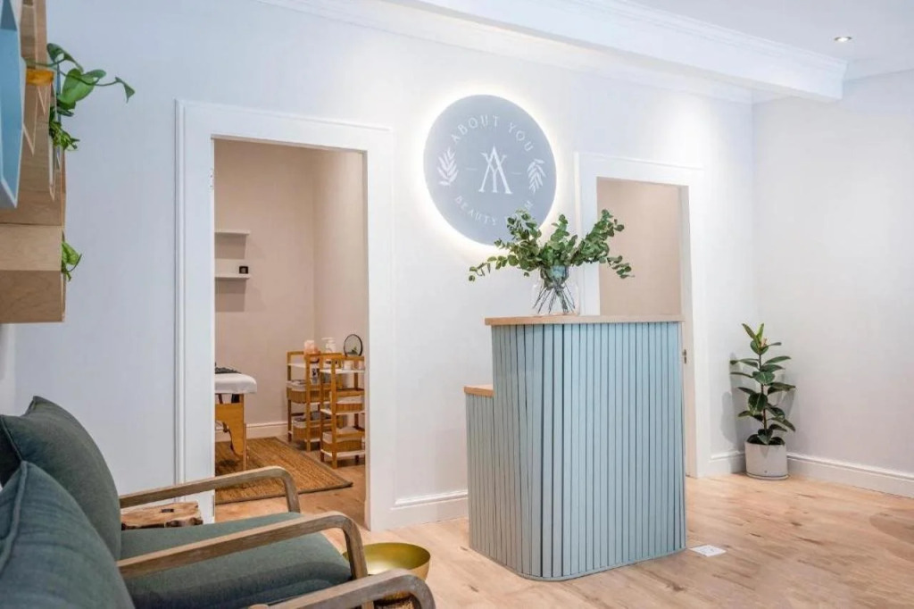 Hout & About Guest House