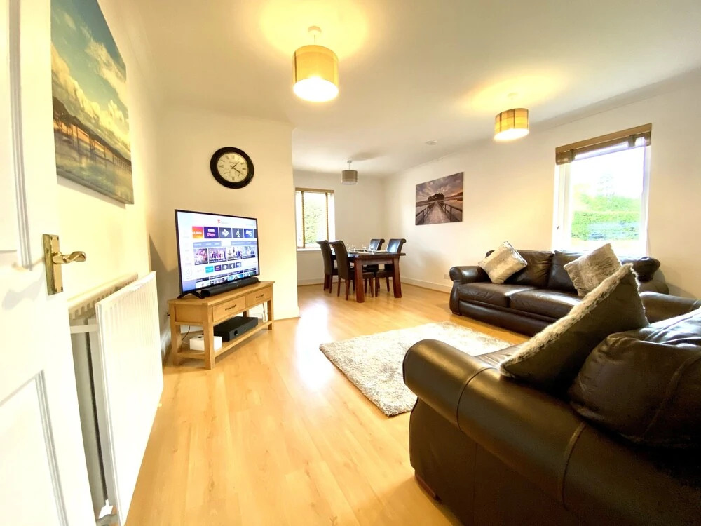 Executive 2-bed Apartment in Elgin