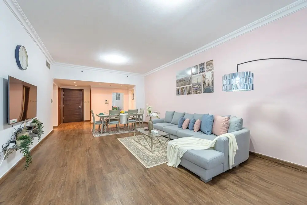 Marco Polo - Stunning Getaway in Condo with Lake and City Views