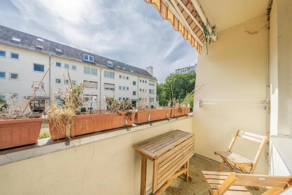 ID 7030 - Private Apartment