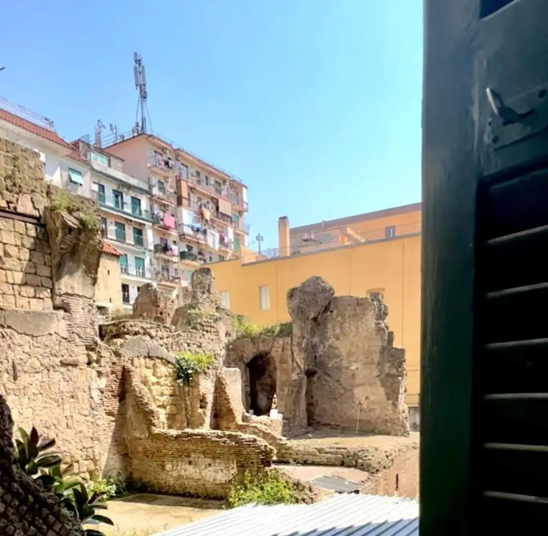 Bobbò House IV Suite, a windows on the monuments