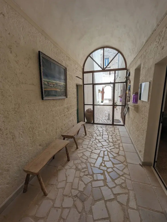Boutique Heritage Stay with Pool - The Art of Leo
