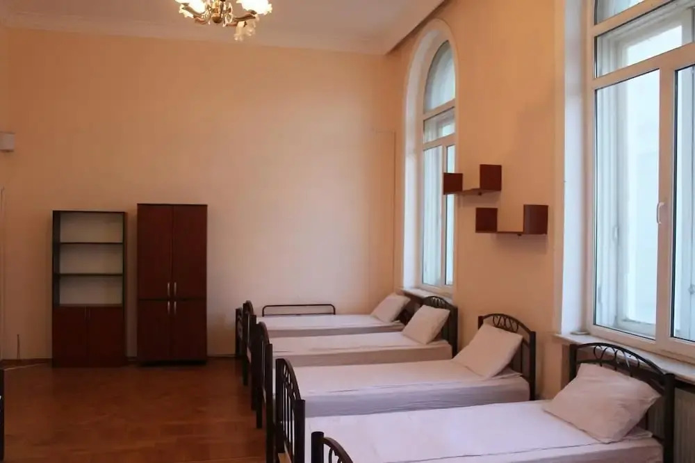 TourEst Inn Central — хостел