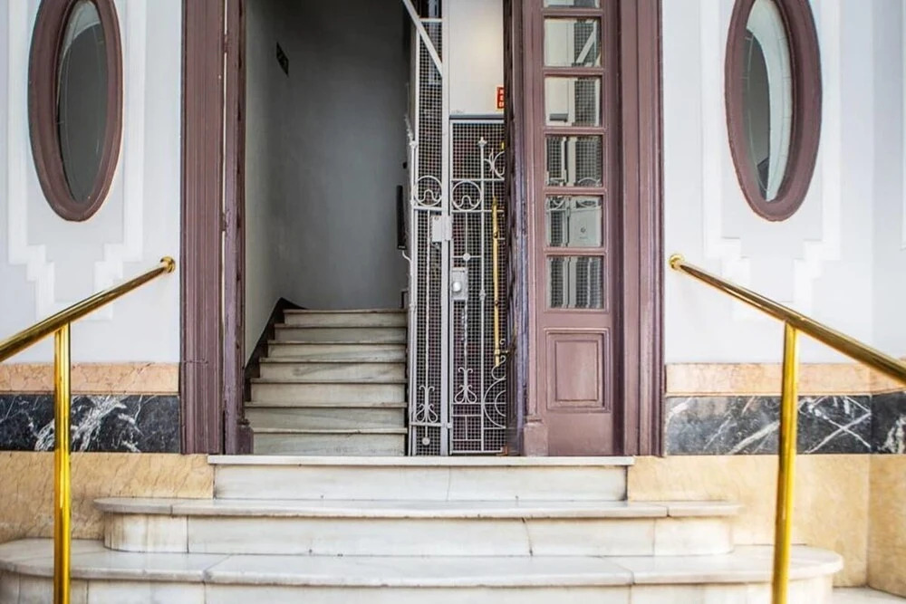 Stunning 1 bed W/sunny Terrace in Madrid Center