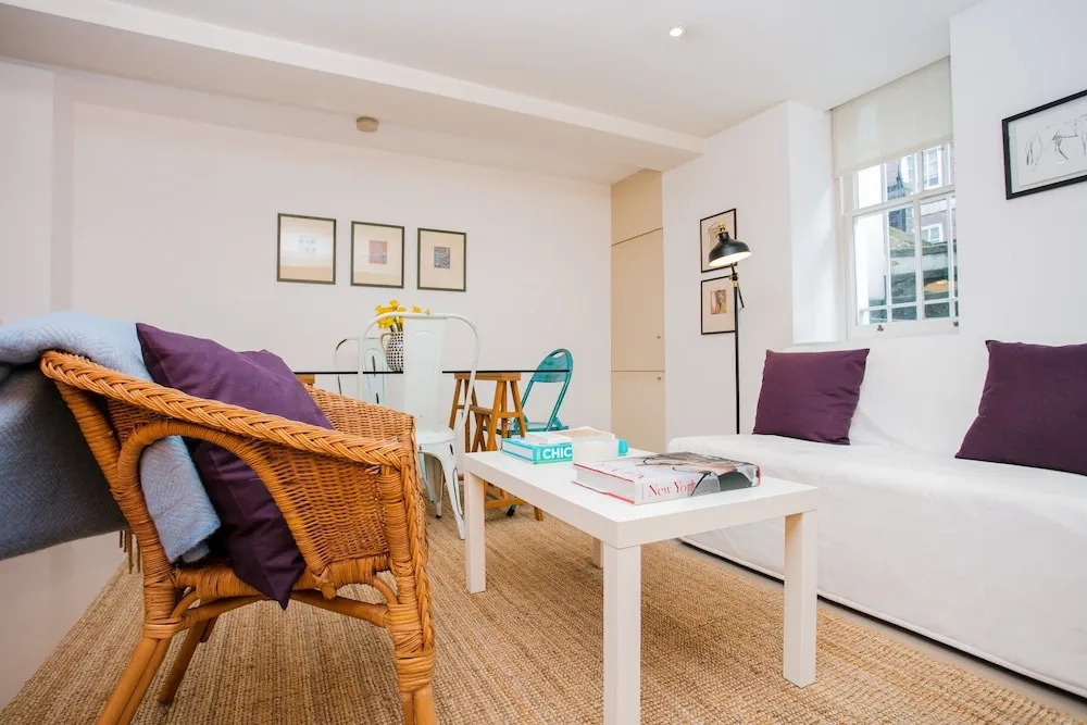2 Bed Flat Near Kensington Gardens