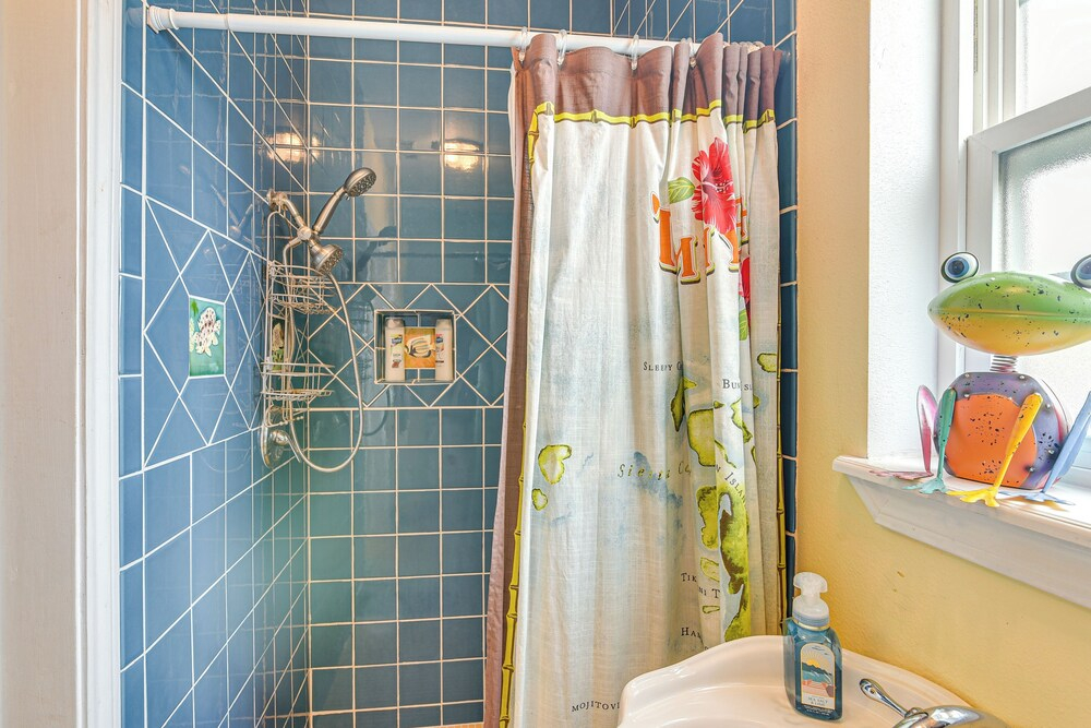 Near Surfside Jetty County Park: Home w/ Deck!