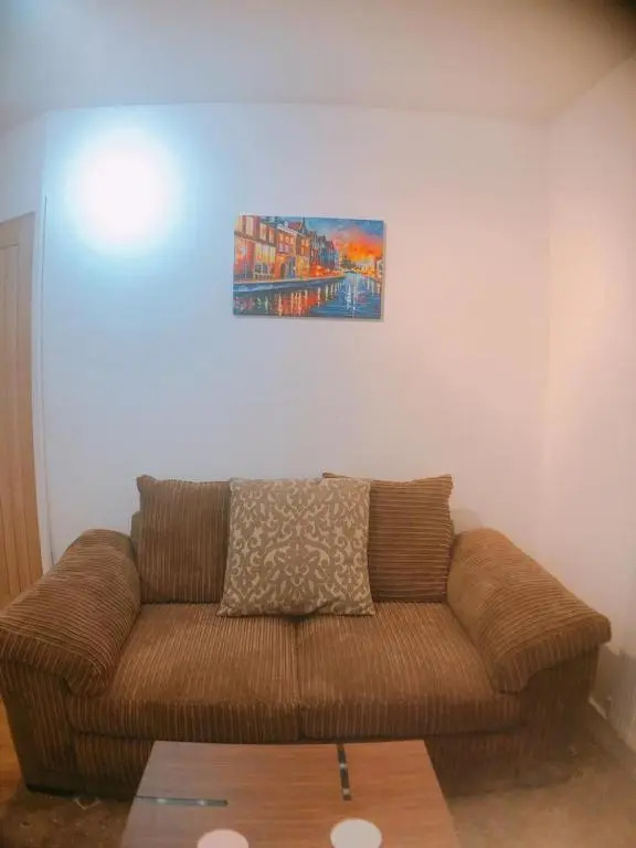 Comfortable double bedroom lovely bungalow
