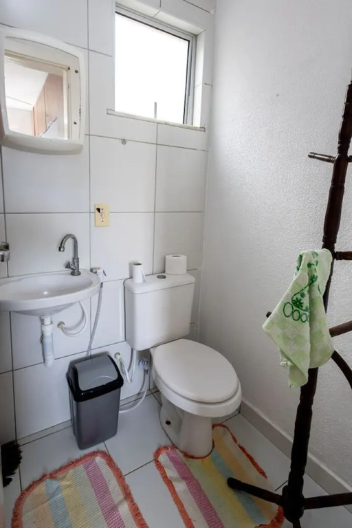Apto a 300m da Praia do Sul com Piscina e Quadra