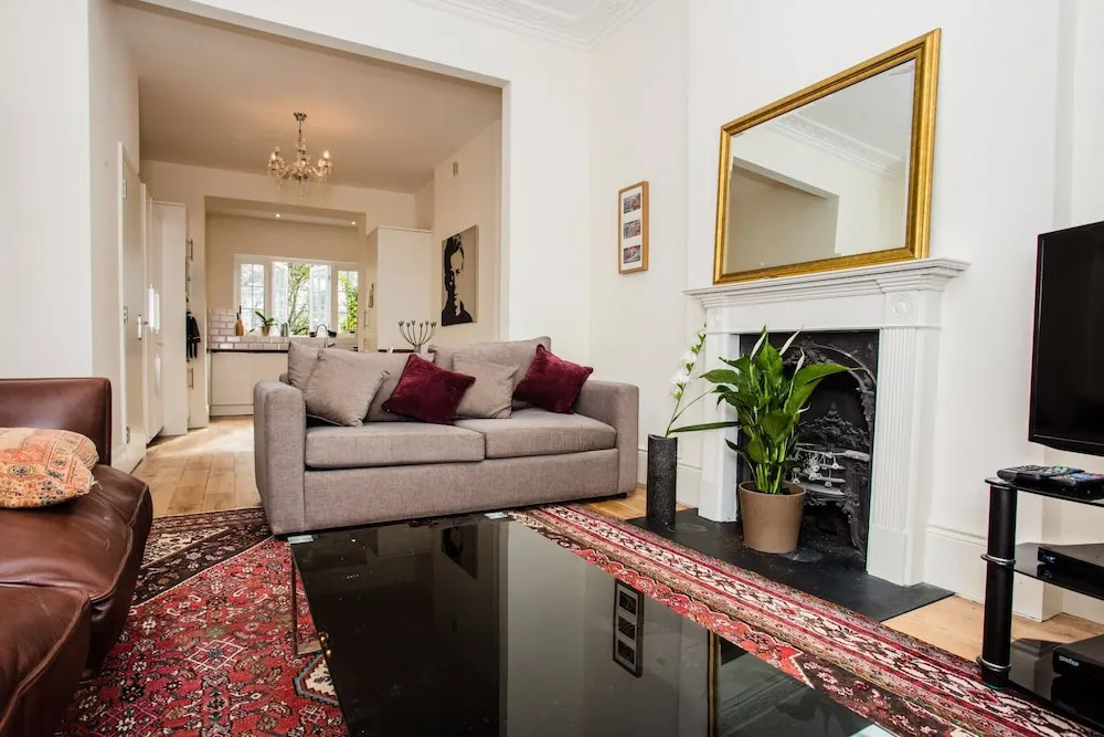 2 Bedroom Flat in Islington, Sleeps 6