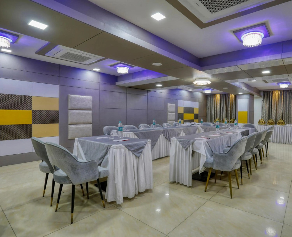 Hotel President - Indore