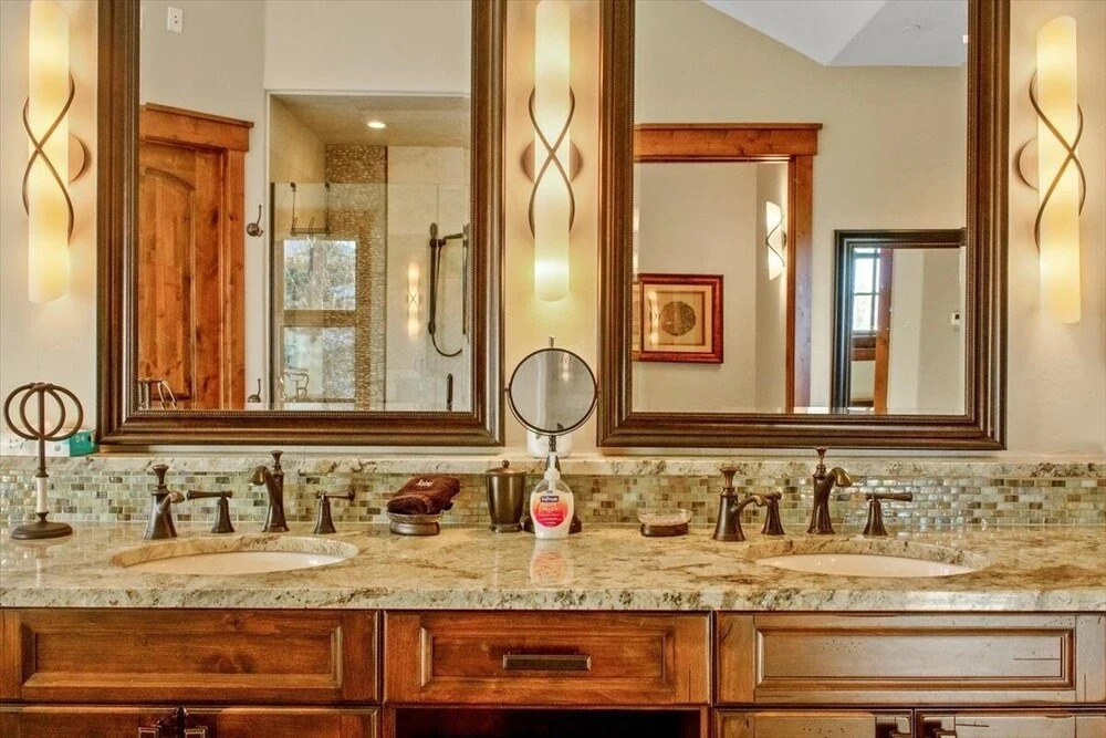 Beautiful Colorado Oasis, Platinum Perfection For Your Next Mountain Getaway! 5 Bedroom Home by RedAwning
