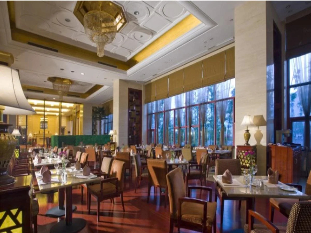 Yixing Hotel
