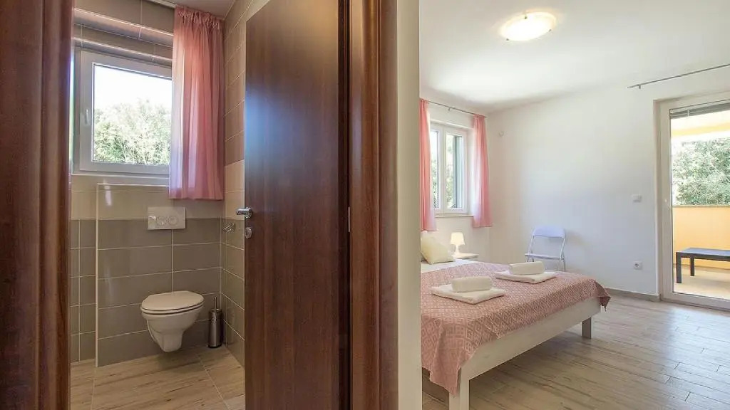 Luxury Vila compelx Aurora-Mar with 2 pools and 8 bedrooms, 200m from the beach - WiiBuk