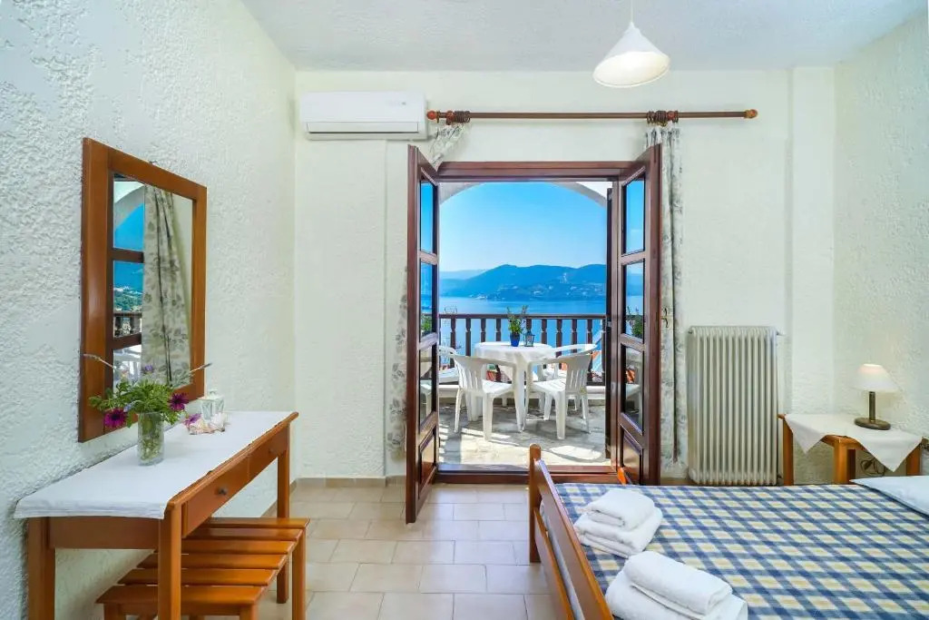 Kritikos Apartments