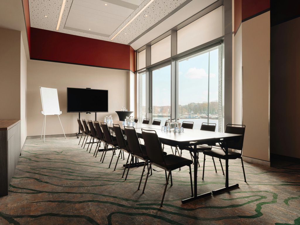 DoubleTree by Hilton Amsterdam Centraal Station