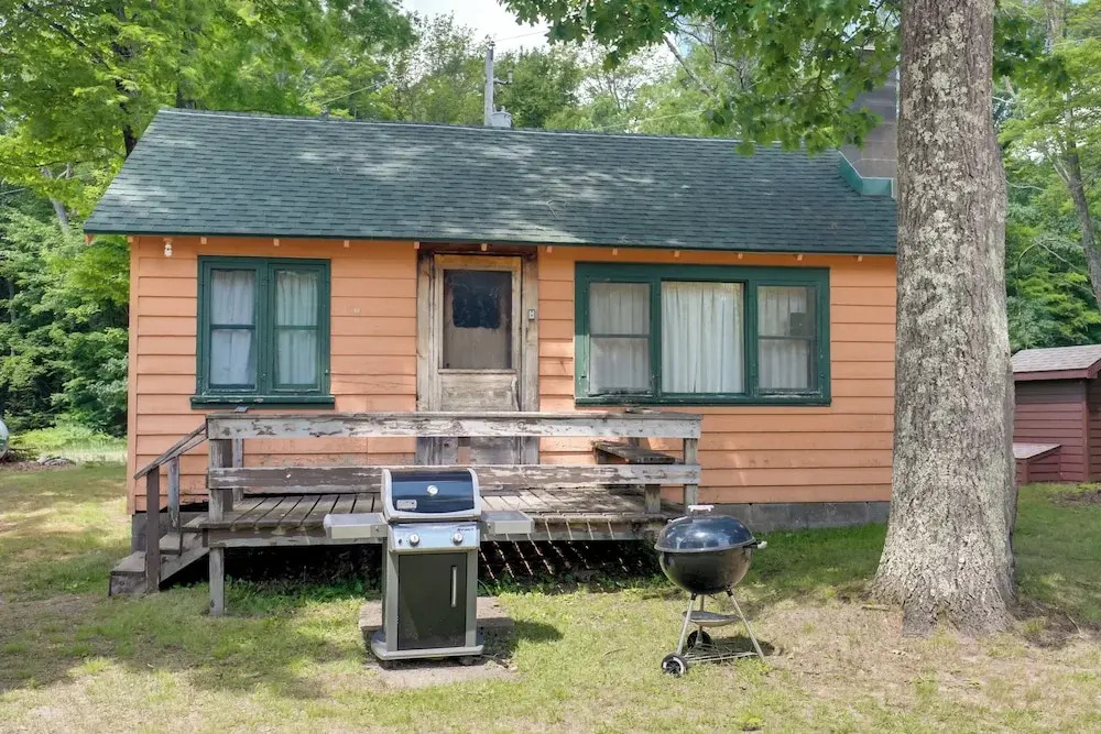 South Twin Lake Cabin w/ Dock, Steps to Water