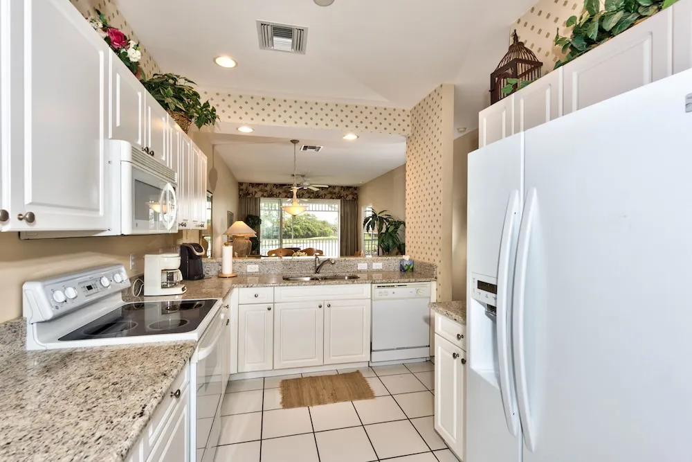 Florencia 3 Bedroom Home by NFVH