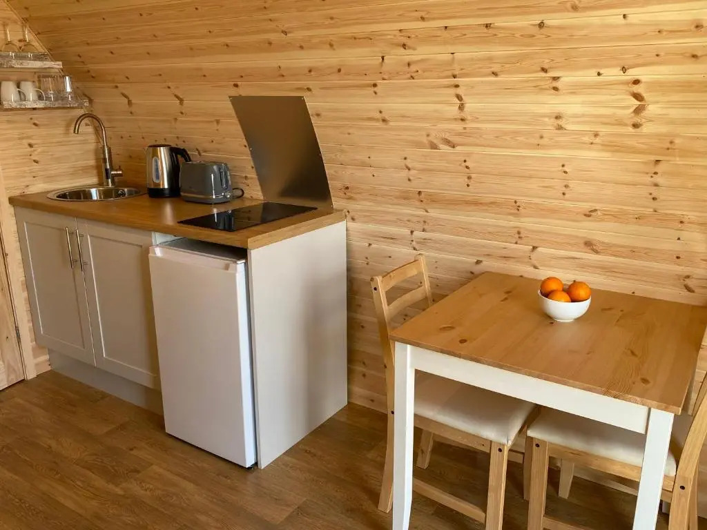 Kirkapol Pod Sleeps 2 with Ocean Views