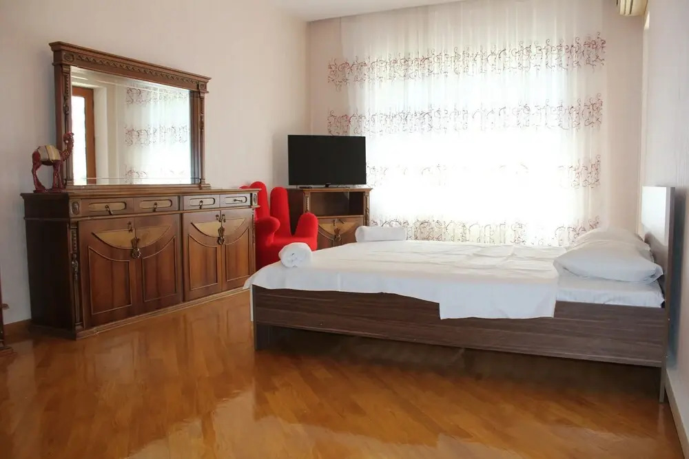 Apartment on Akademik Sh. Azizbayov 88a