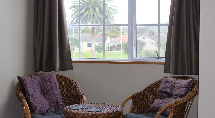 Royal Palms Papamoa Bed & Breakfast